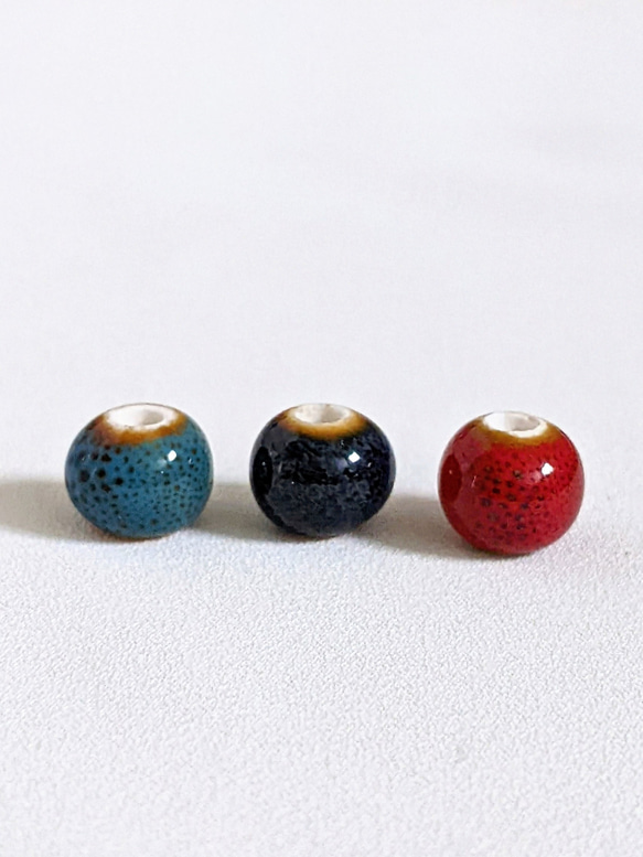 陶器 ビーズ アソート 10個 通し穴 パーツ アクセサリー 3枚目の画像