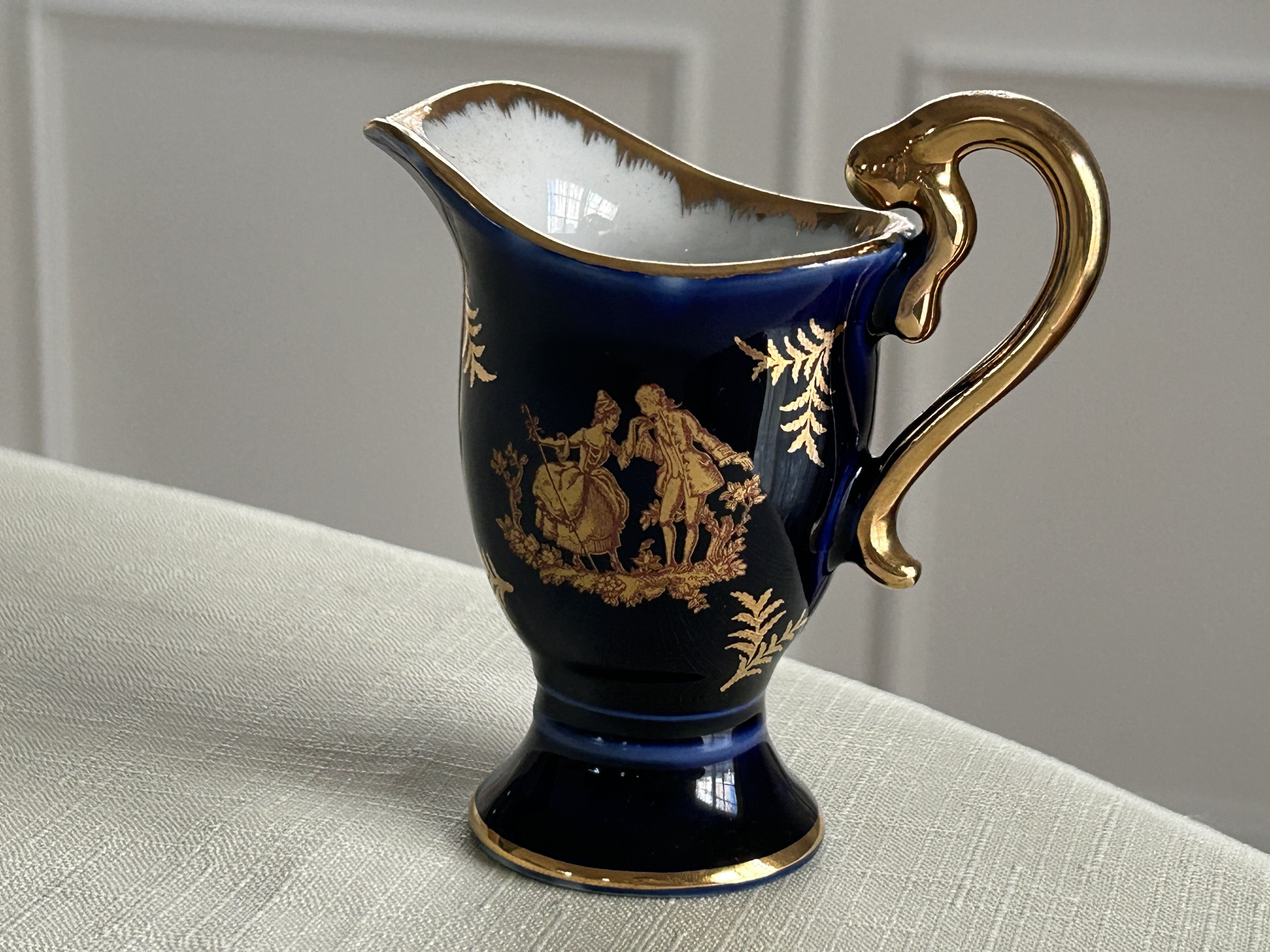 【保管品】フランス製　リモージュ★リビエラローズ★ロングプレート 濃紺に金彩が美しいフランスリモージュのアンティークプレート(h-797-z 食器