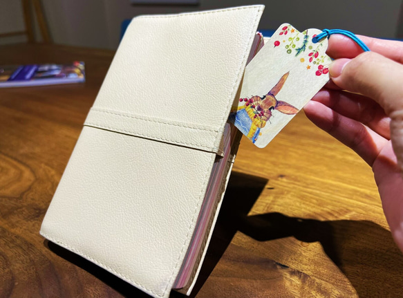 新商品！ラッピングに！しおりにも使える！リトアニアより『天然木100%のクリスマスギフトタグ』～ツリーとクマ①　1枚～ 4枚目の画像