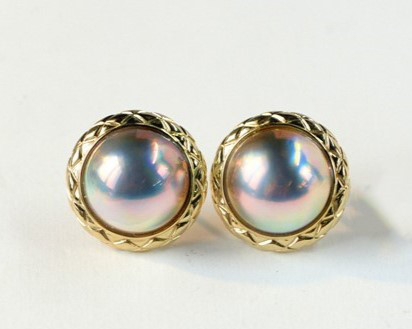 【ルミナ】12～13mm 日本製オーロラブルーマベパールスタッドピアス 18Kゴールド クラシックでエレガントなデザイン パーテ