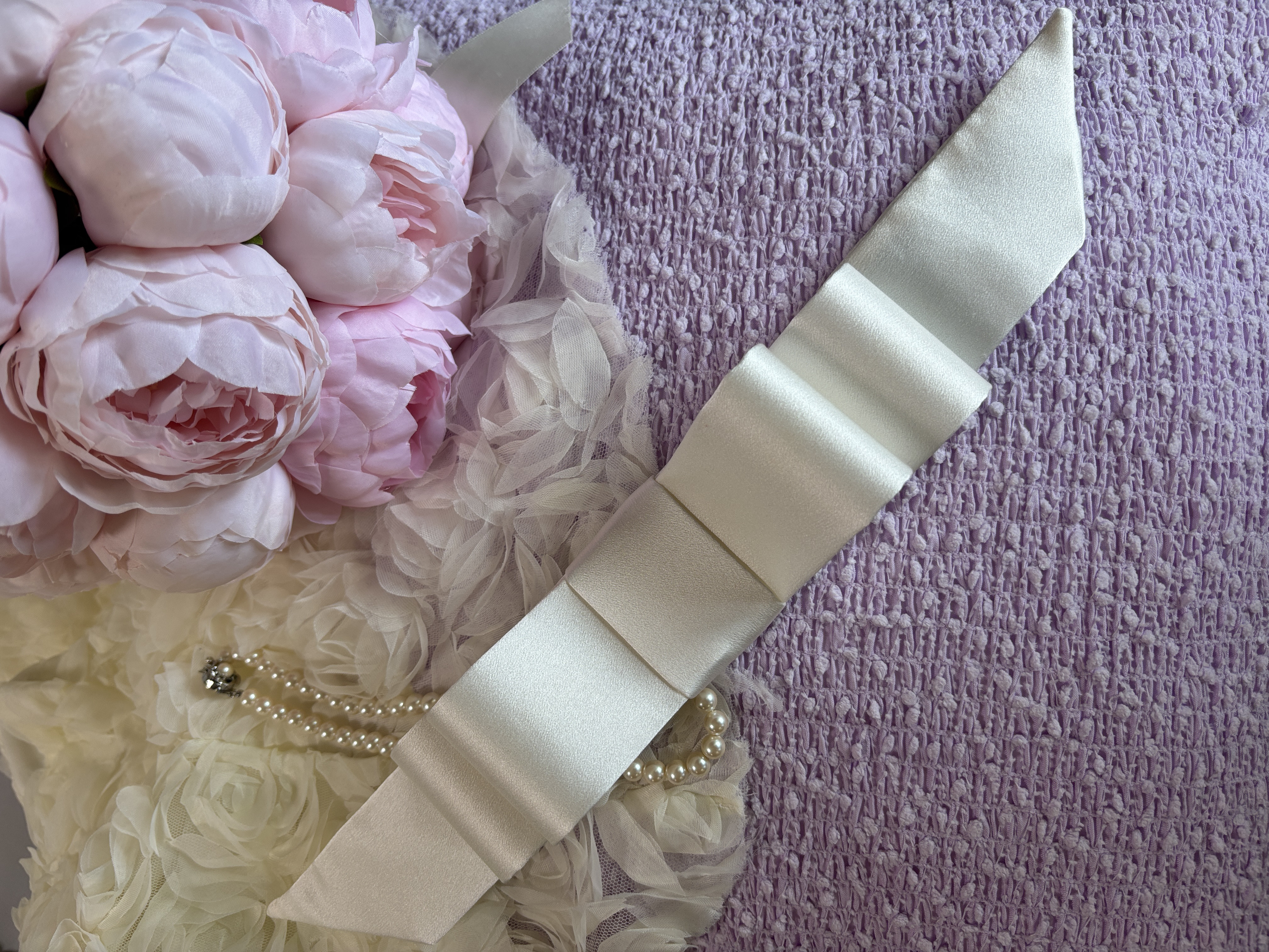 シルク100%のオリジナル3段リボンボンネ