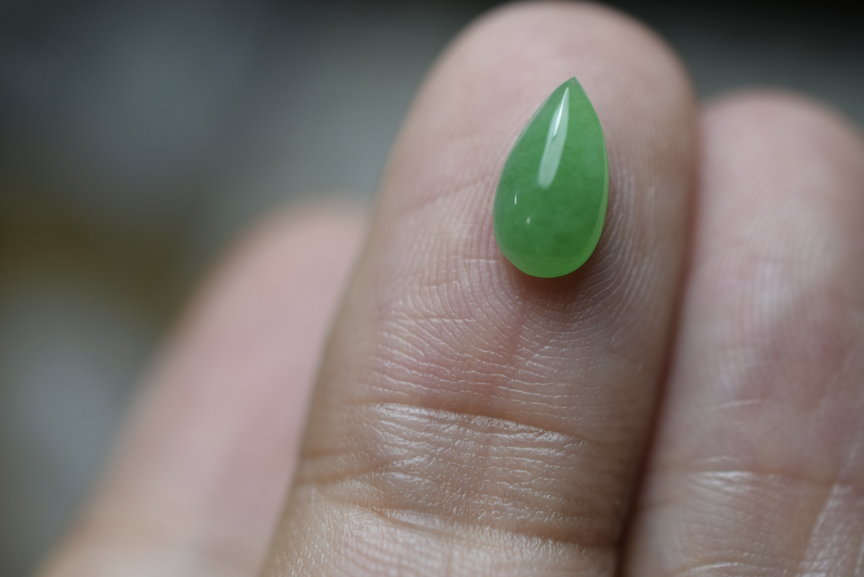 RS11-220 糯氷種 果緑 ミャンマー産 雫 A貨 本翡翠 ルース 硬玉 ジェダイト