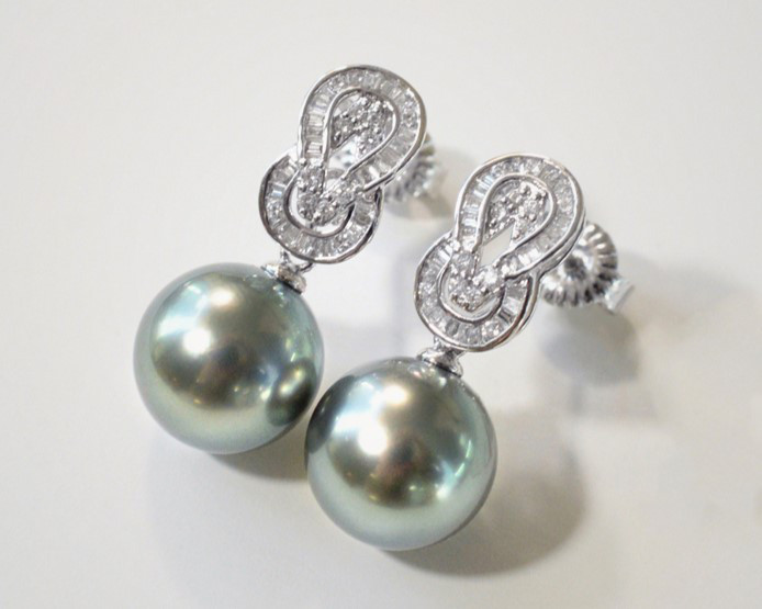 【ルミナ】10～11mm天然タヒチアンプラチナグレーパールスタッドピアス PT900プラチナダイヤモンドピアス クラシックなデザ
