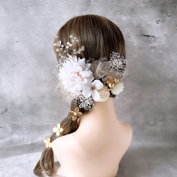 煌めきダリアとゴールドの髪飾り　結婚式　成人式　花嫁　和装　振袖　卒業式　白無垢　色打掛　前撮り　花嫁　　白　編み下ろし 4枚目の画像