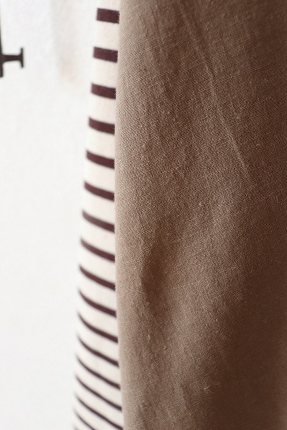 秋限定♥ボーダーニット袖×ハーフリネンのプルオーバー（モカベージュ） 4枚目の画像