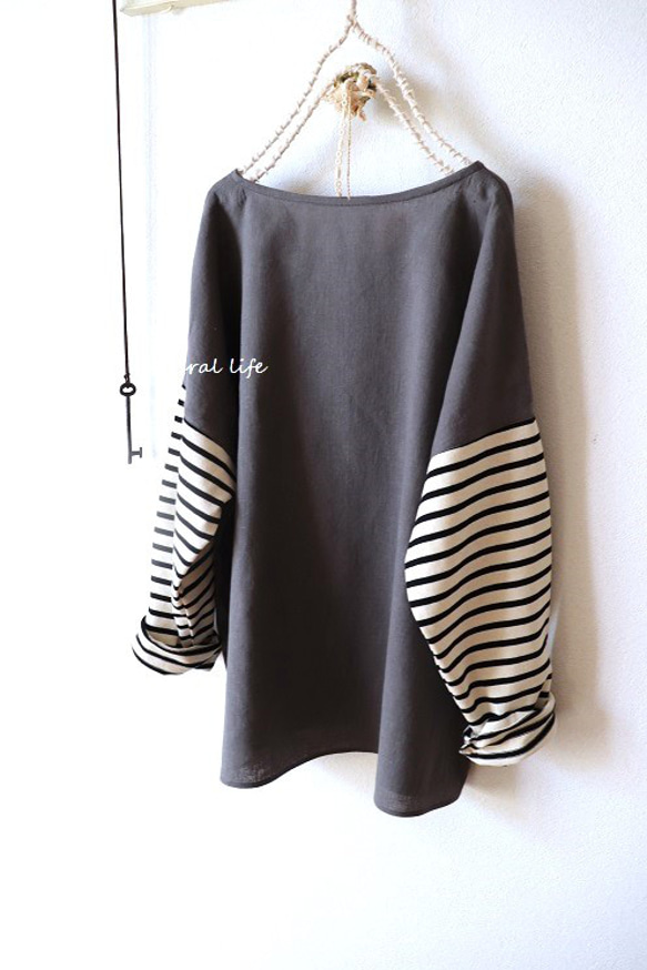 秋限定♥ボーダーニット袖×ハーフリネンのプルオーバー（グレー） 4枚目の画像