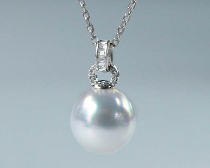【ルミナ】10-11mm天然南洋オーストラリア産ホワイトオーバルパールペンダント PT900プラチナネックレス 小さなオーストラ