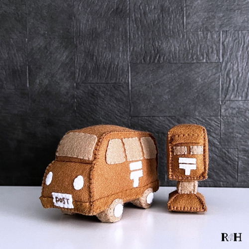 フェルト ポストカー 郵便車 インテリア雑貨】ハンドメイド ギフト