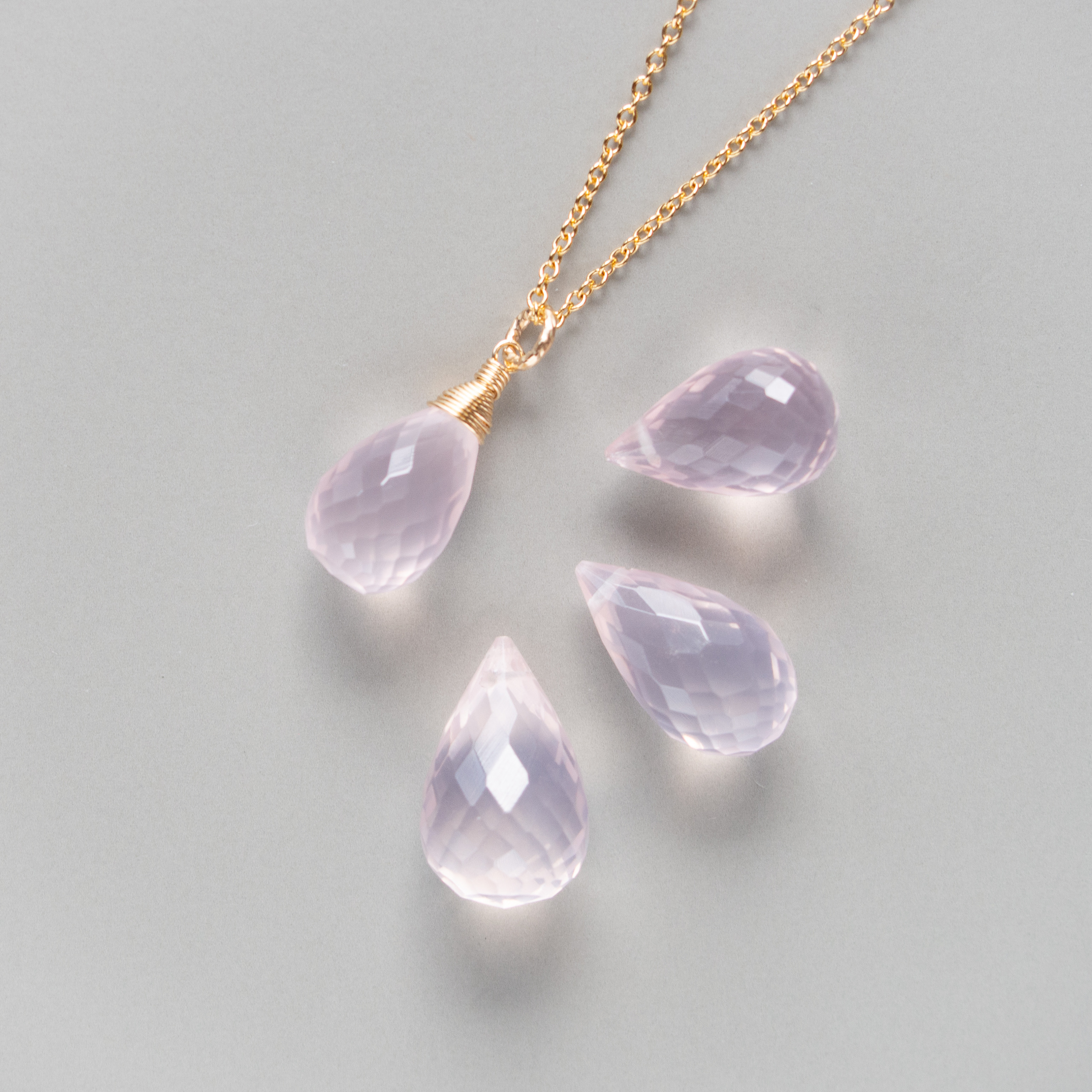 ローズクォーツのしずくネックレス（14KGF）