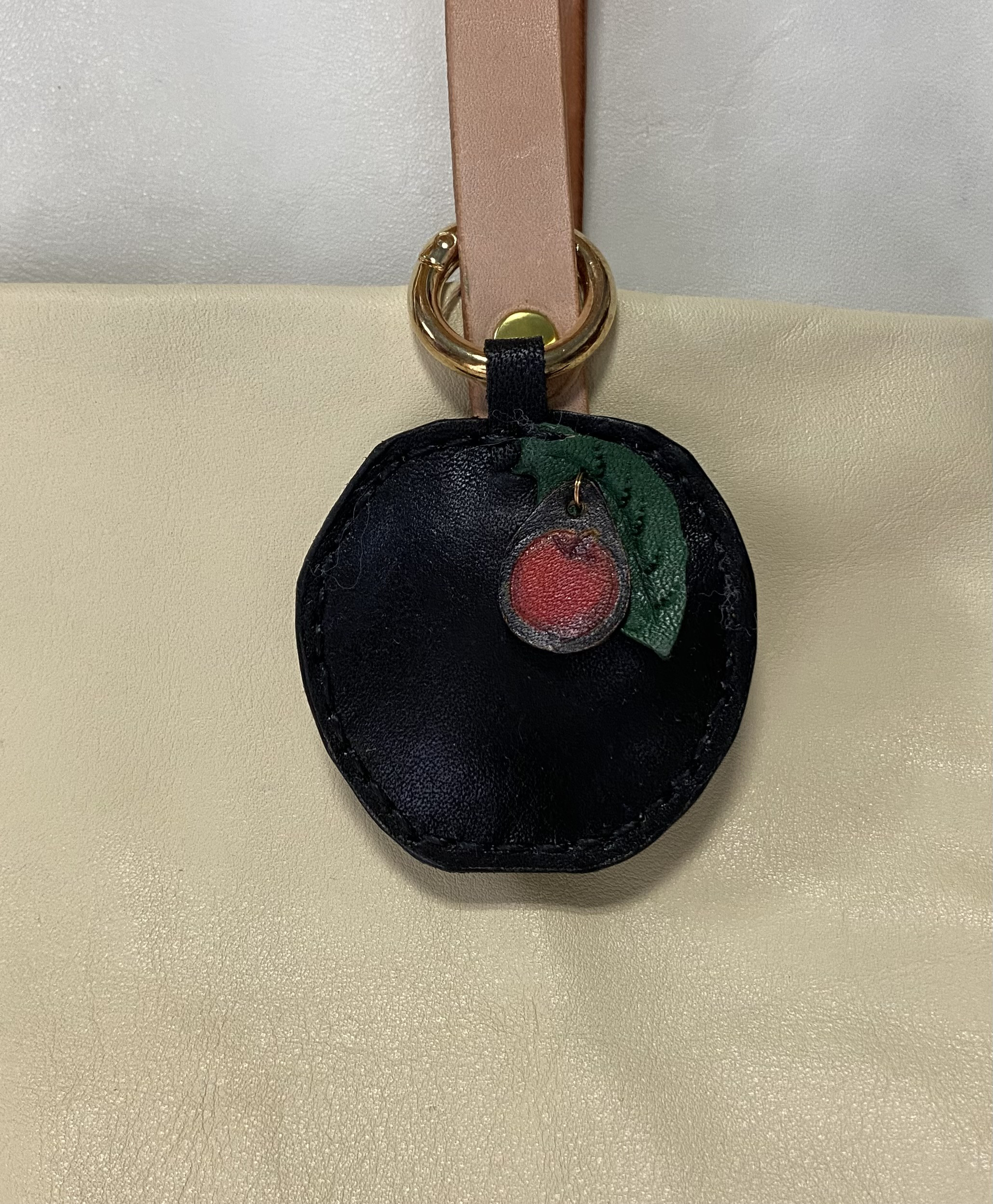 BLACK林檎　チャーム