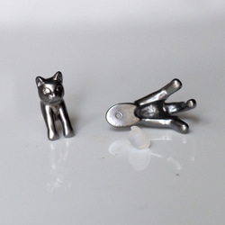 脱力黒猫ピアス　グリ（ブラック）片耳 6枚目の画像