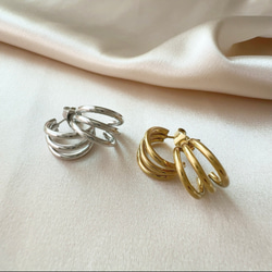 \秋冬映え/ ゴールドバーネックレス×3連フープピアス,イヤリング/サージカルステンレス　ご褒美　ギフト　秋 13枚目の画像