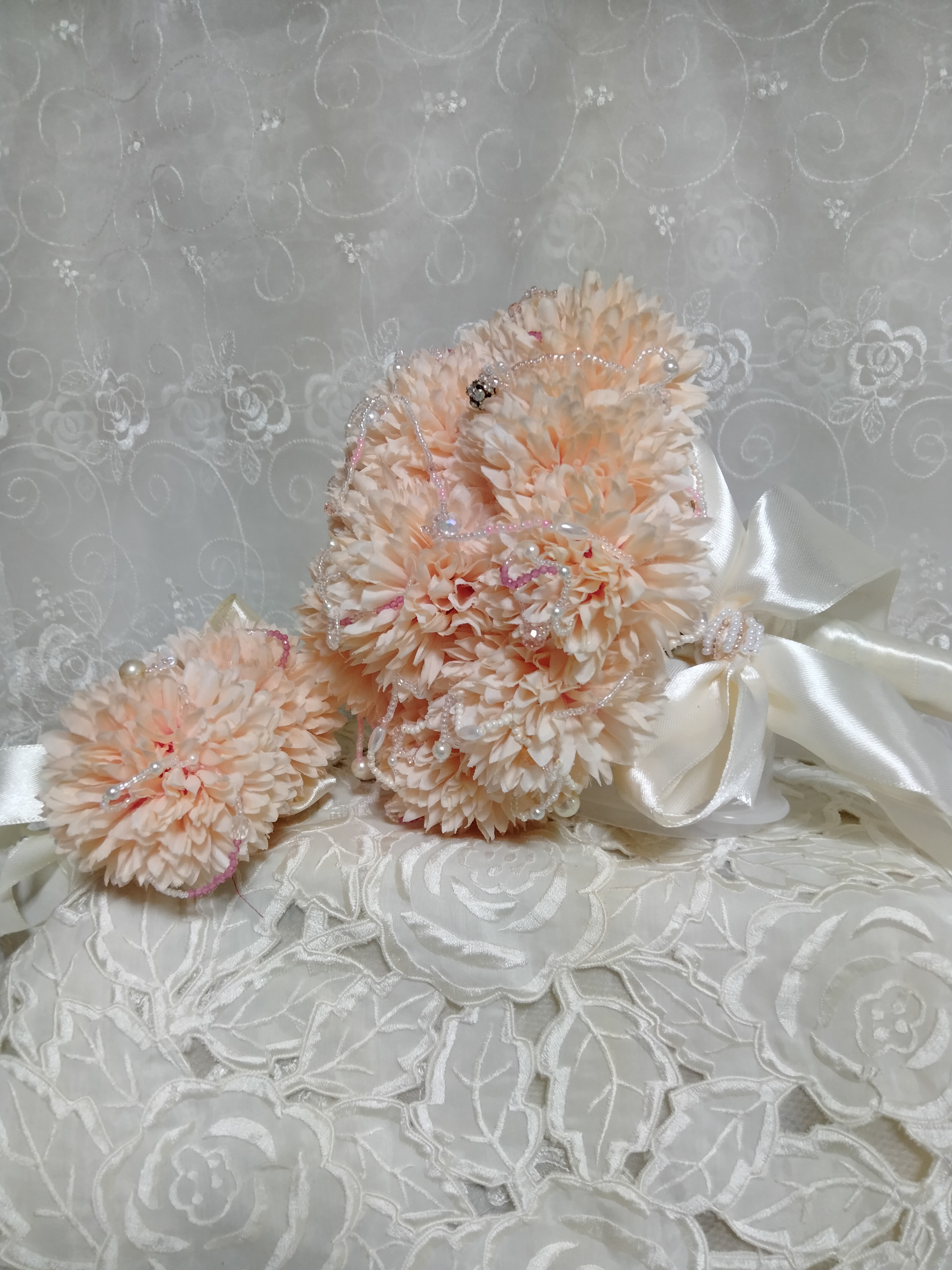 キラキラ大好き！ウェディングブーケ！ペールオレンジの玉紫陽花