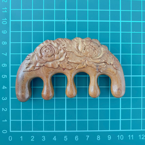 高級 檀木 木製 櫛 くし 牡丹 ボタン 彫刻 厚み・頭皮・ツボマッサージ