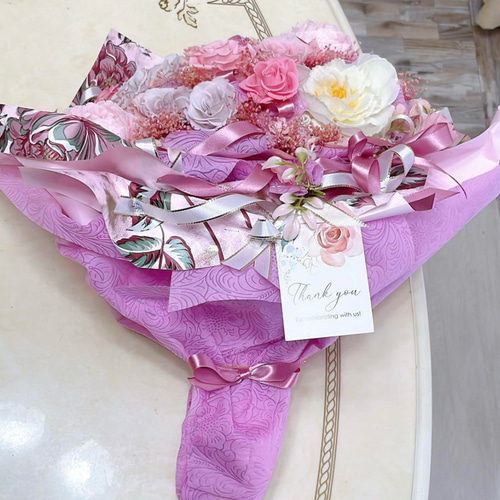 送料無料、ラッピング込み】✨特大✨ボリュームのある花束✨バラプリザ