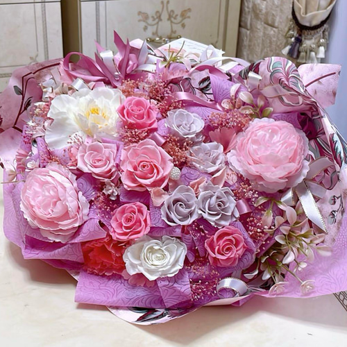 送料無料、ラッピング込み】✨特大✨ボリュームのある花束✨バラプリザ