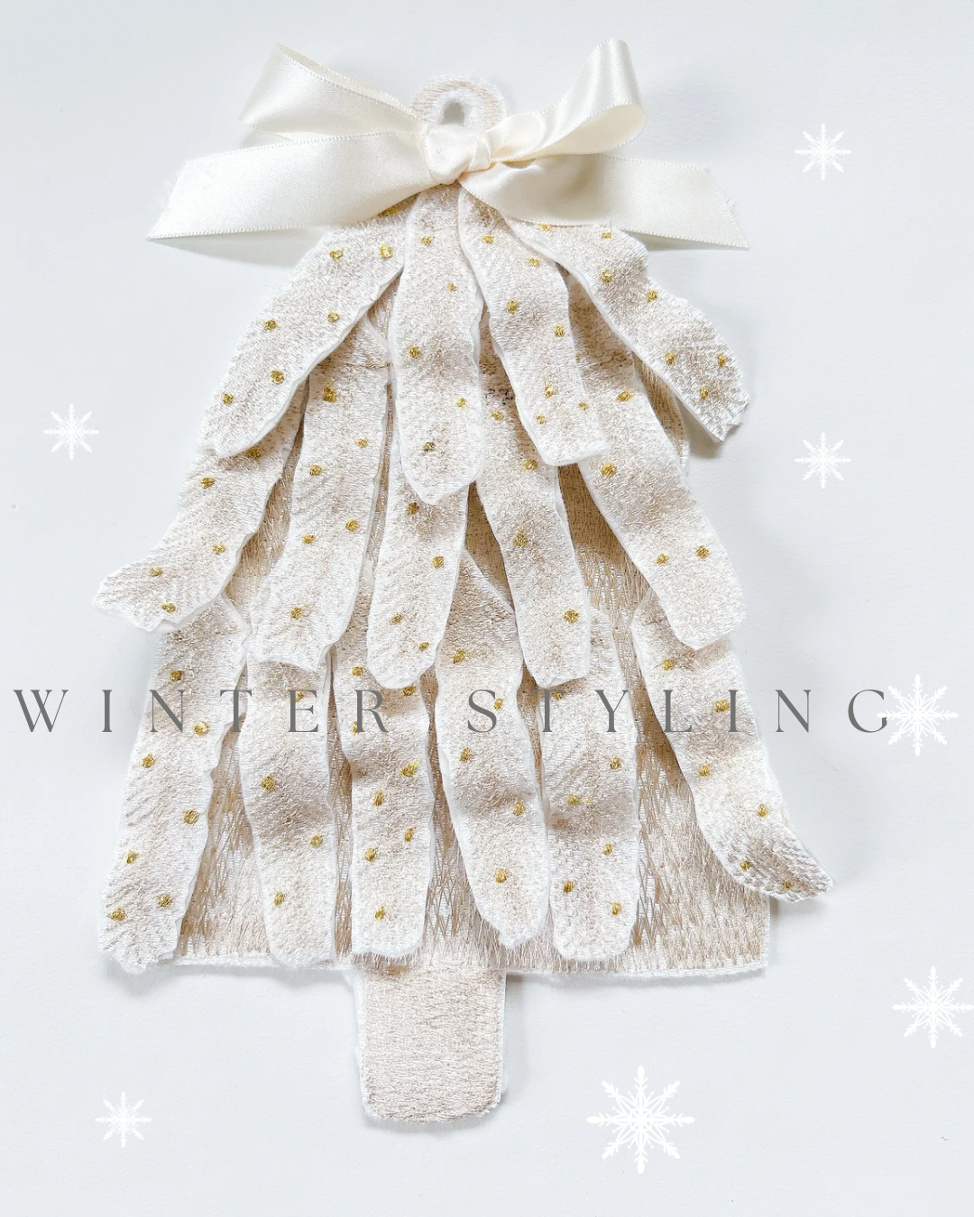 【省スペースクリスマス2025】白の世界・ぷっくり刺繍ツリー　クリスマス　【送料無料】