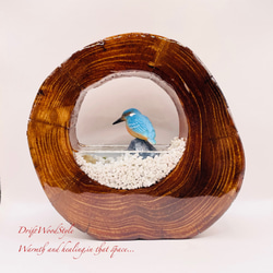 一つ限りの流木アート 水辺のカワセミ ジオラマ 流木 フィギュア 置物 動物 鳥 インテリア レジン 水辺 N40 5枚目の画像