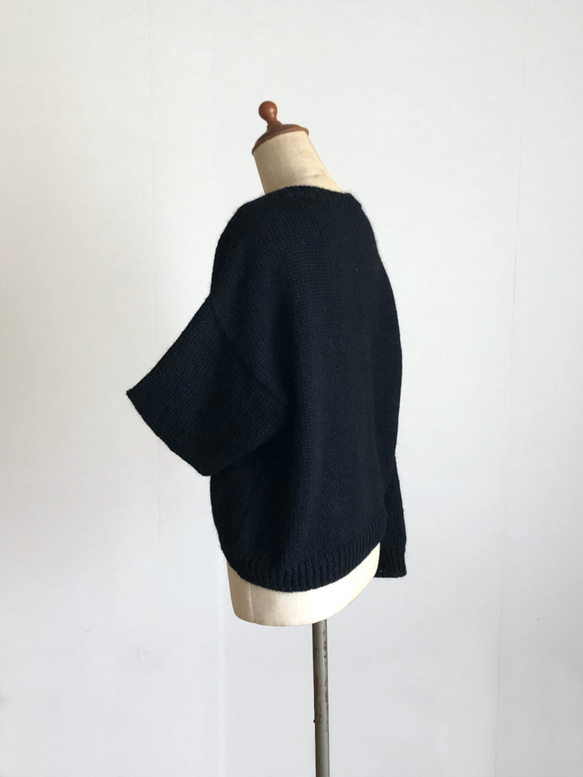 黒色の並太糸カーディガン　ウール１００％ 7枚目の画像