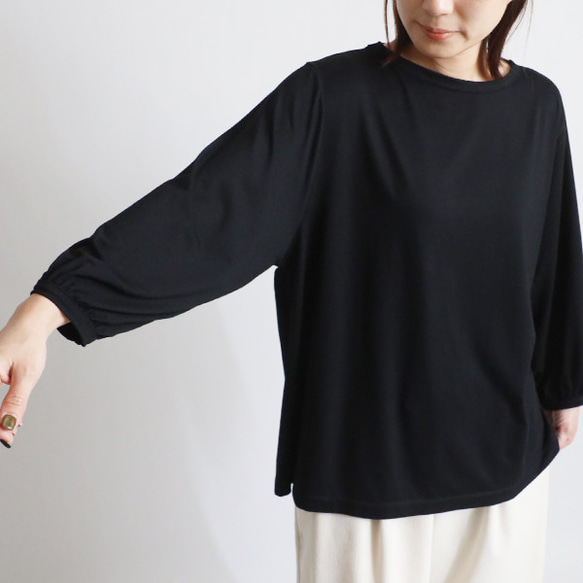 ⁂秋の新作　スムース伸縮ストレッチ Tシャツ カットソー生地　パフ袖　プルオーバー ゆったり　トップス　黒　K14 5枚目の画像