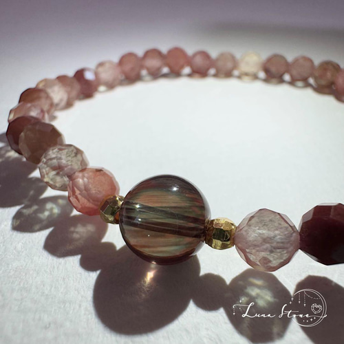 カラーチェンジ アンデシン】光で変化する神秘の輝き 天然石