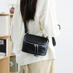 本革 ナッパレザー ボディバッグ ミニショルダー ブラック 男女兼用 16枚目の画像