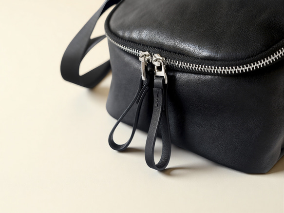 本革 ナッパレザー ボディバッグ ミニショルダー ブラック 男女兼用 6枚目の画像