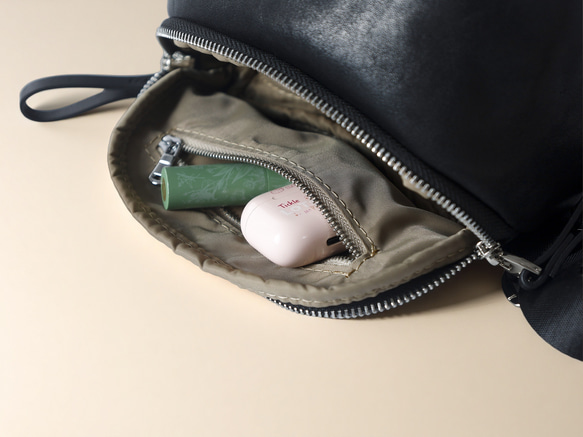 本革 ナッパレザー ボディバッグ ミニショルダー ブラック 男女兼用 13枚目の画像