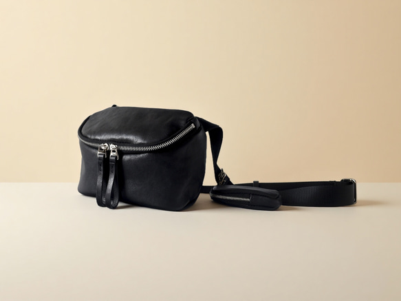 本革 ナッパレザー ボディバッグ ミニショルダー ブラック 男女兼用 2枚目の画像