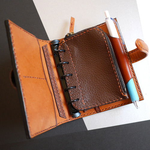 秋色の旅する手帳 ─ M5サイズ システム手帳 たつのレザー使用