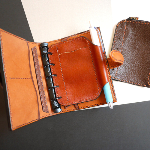 秋色の旅する手帳 ─ M5サイズ システム手帳 たつのレザー使用