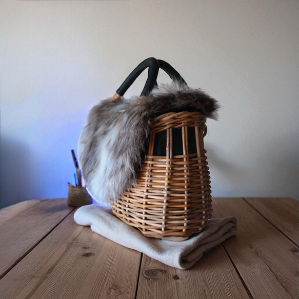 ふわふわファー冬のかごバッグ　一年中使えるかごバッグ 2枚目の画像