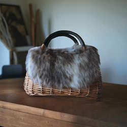 ふわふわファー冬のかごバッグ　一年中使えるかごバッグ 3枚目の画像
