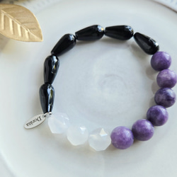 ⭐レピドライト⭐ブラックオニキス⭐ホワイトカルセドニーのシックなブレスレット 5枚目の画像