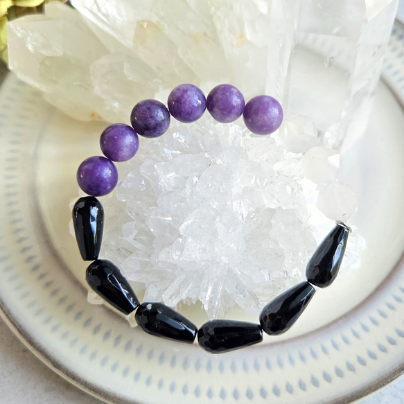 ⭐レピドライト⭐ブラックオニキス⭐ホワイトカルセドニーのシックなブレスレット 11枚目の画像