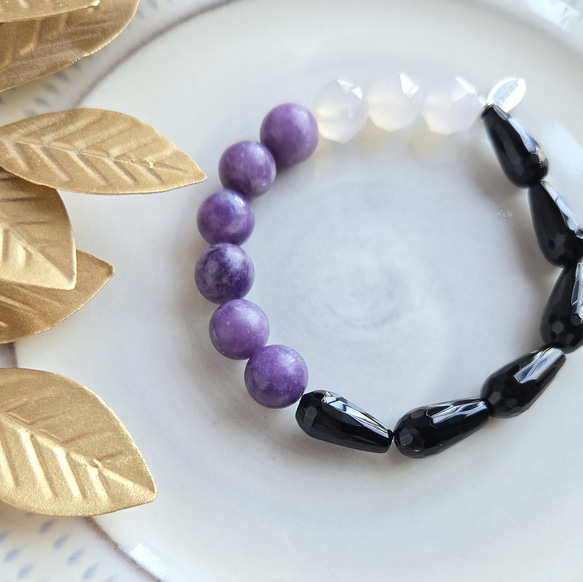 ⭐レピドライト⭐ブラックオニキス⭐ホワイトカルセドニーのシックなブレスレット 4枚目の画像