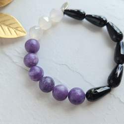 ⭐レピドライト⭐ブラックオニキス⭐ホワイトカルセドニーのシックなブレスレット 7枚目の画像