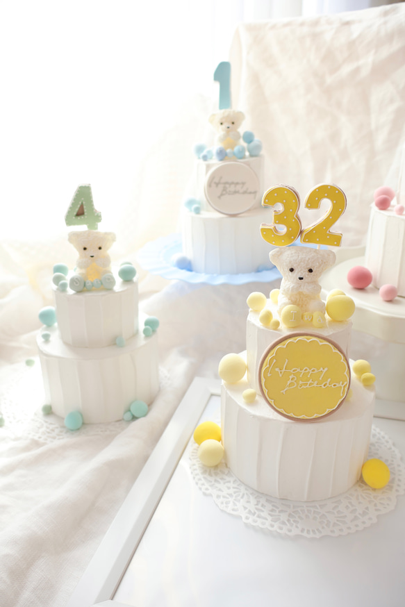 推し活　シャボン玉のカラフルな世界⭐︎ミニ2段クレイケーキ☆誕生日ケーキ　撮影アイテム　何歳でも承ってます♪ 2枚目の画像