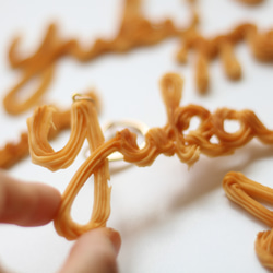 【オーダーメイド：キーホルダー】おなまえの絞り出しクッキー（アルファベットのみ） 7枚目の画像