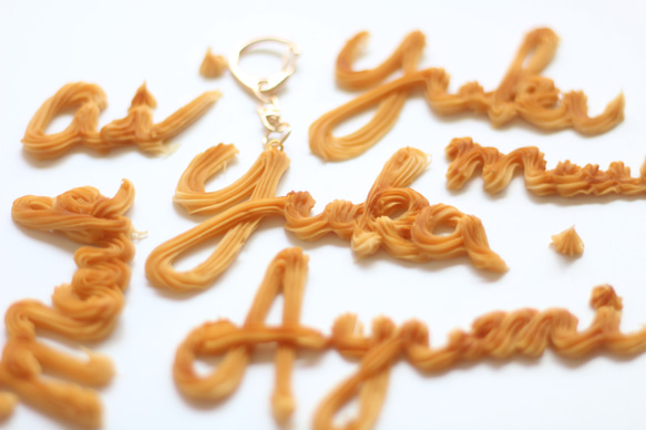 【オーダーメイド：キーホルダー】おなまえの絞り出しクッキー（アルファベットのみ） 10枚目の画像