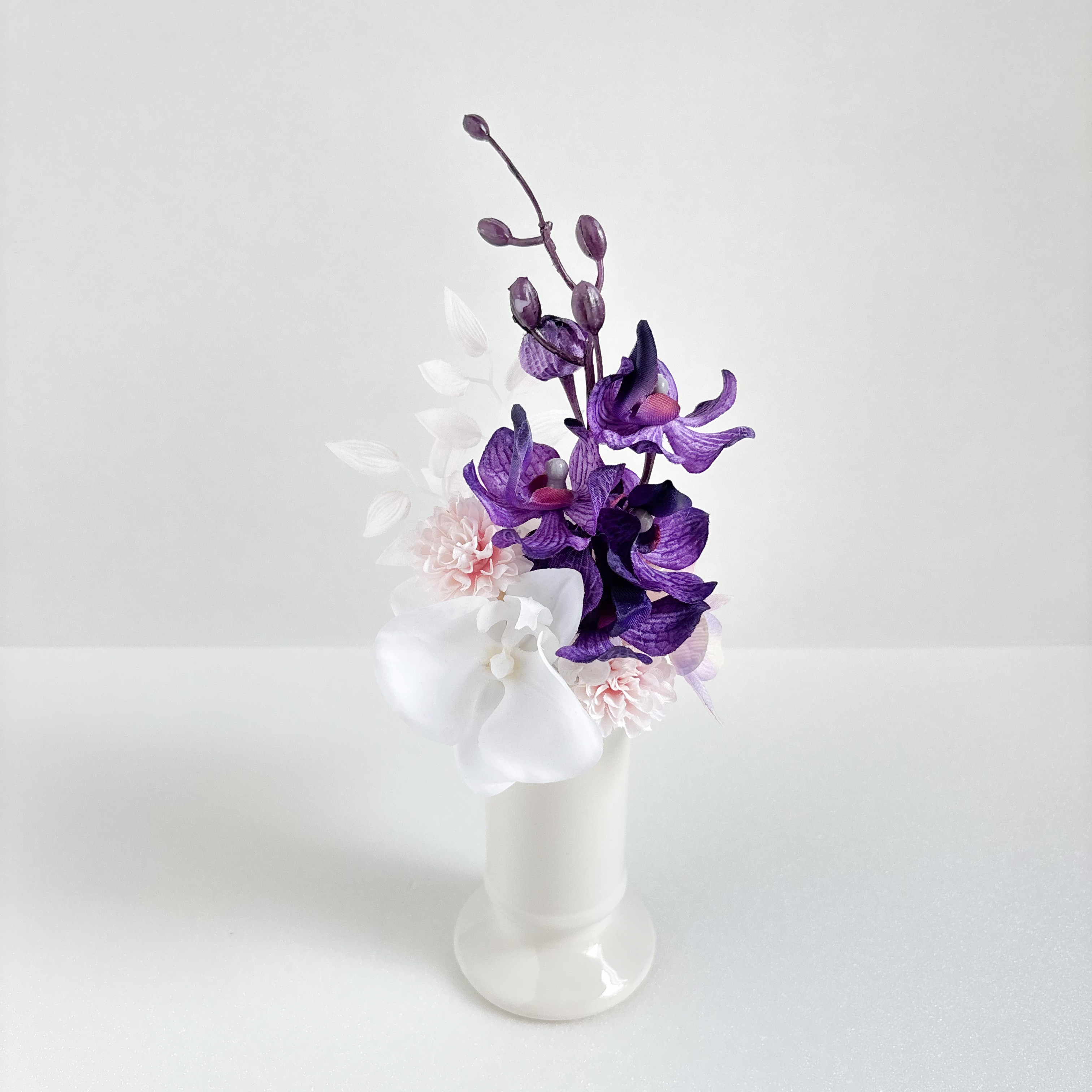 ❁　お供え花　モダン　紫の蘭　胡蝶蘭　❁　仏花　お供え花　アレンジメント　最高級造花　アーティフィシャルフラワー