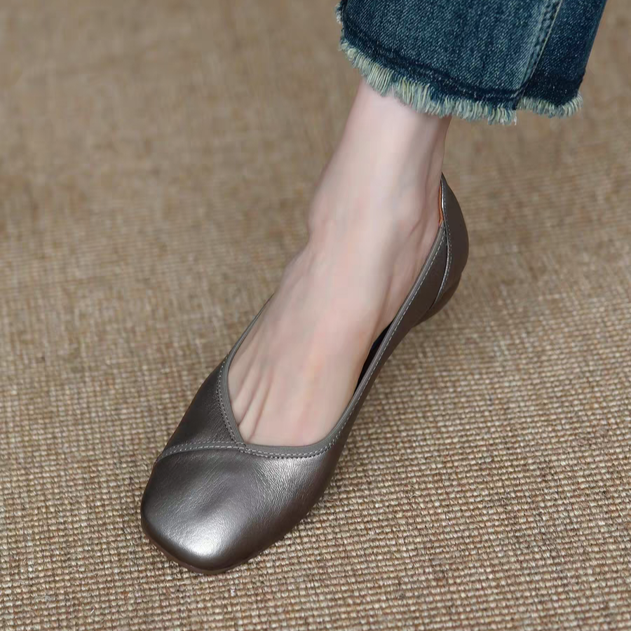 20キロ歩いても疲れないパンプス。フラットシューズ スクエアパンプス ローヒールパンプス Ｖカット フラットパンプス