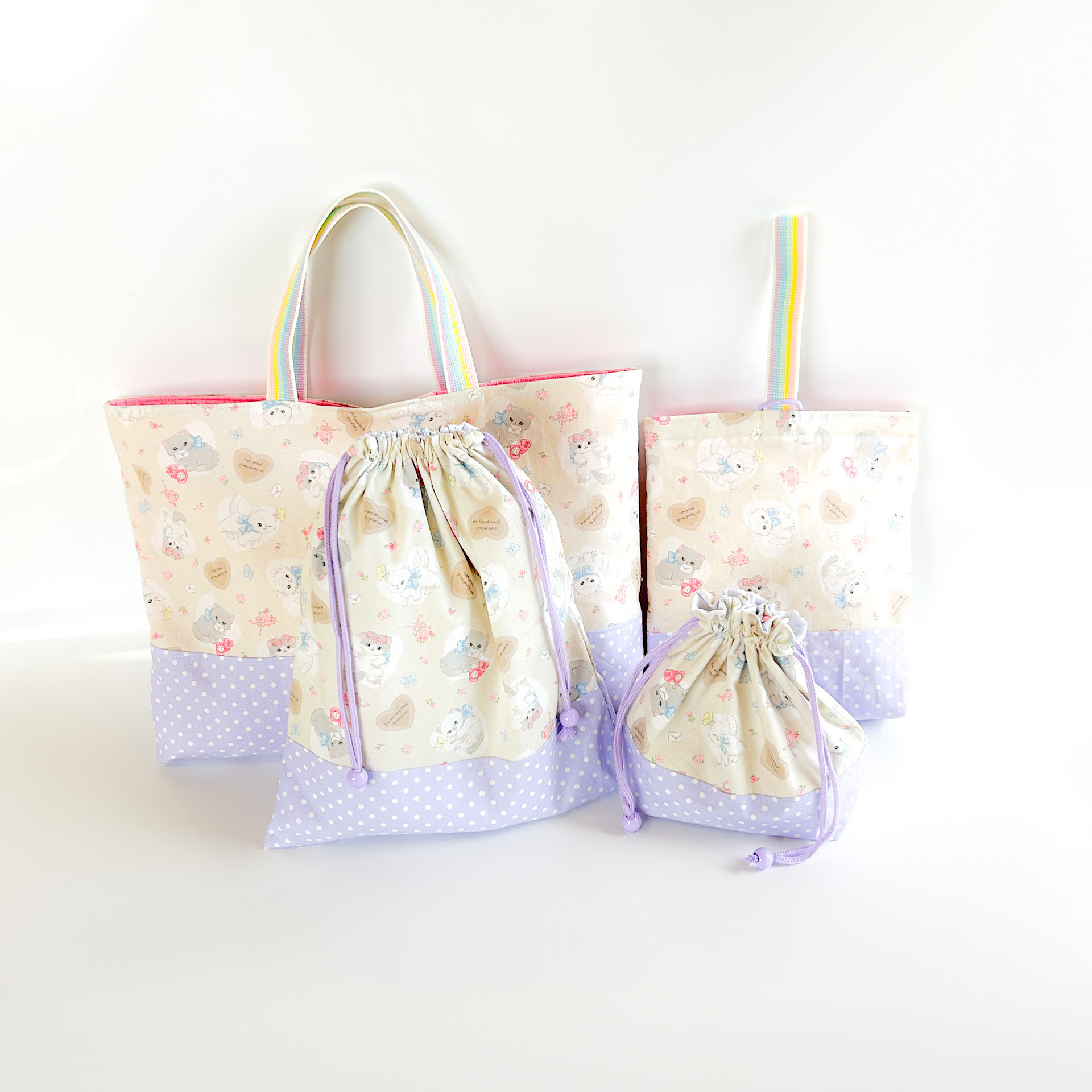 入園入学4点セット【ラブリーねこちゃん柄】　パープル色　(通園バック、靴入れ、体操着袋、お弁当袋)オーダー・名入れ可