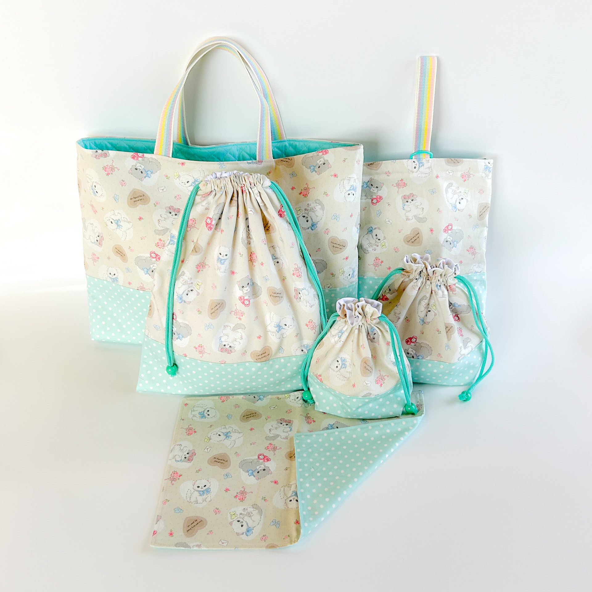 入園入学6点セット【ラブリーねこちゃん柄】　グリーン色　(4点セット+コップ袋、ランチョンマット)オーダー・名入れ可