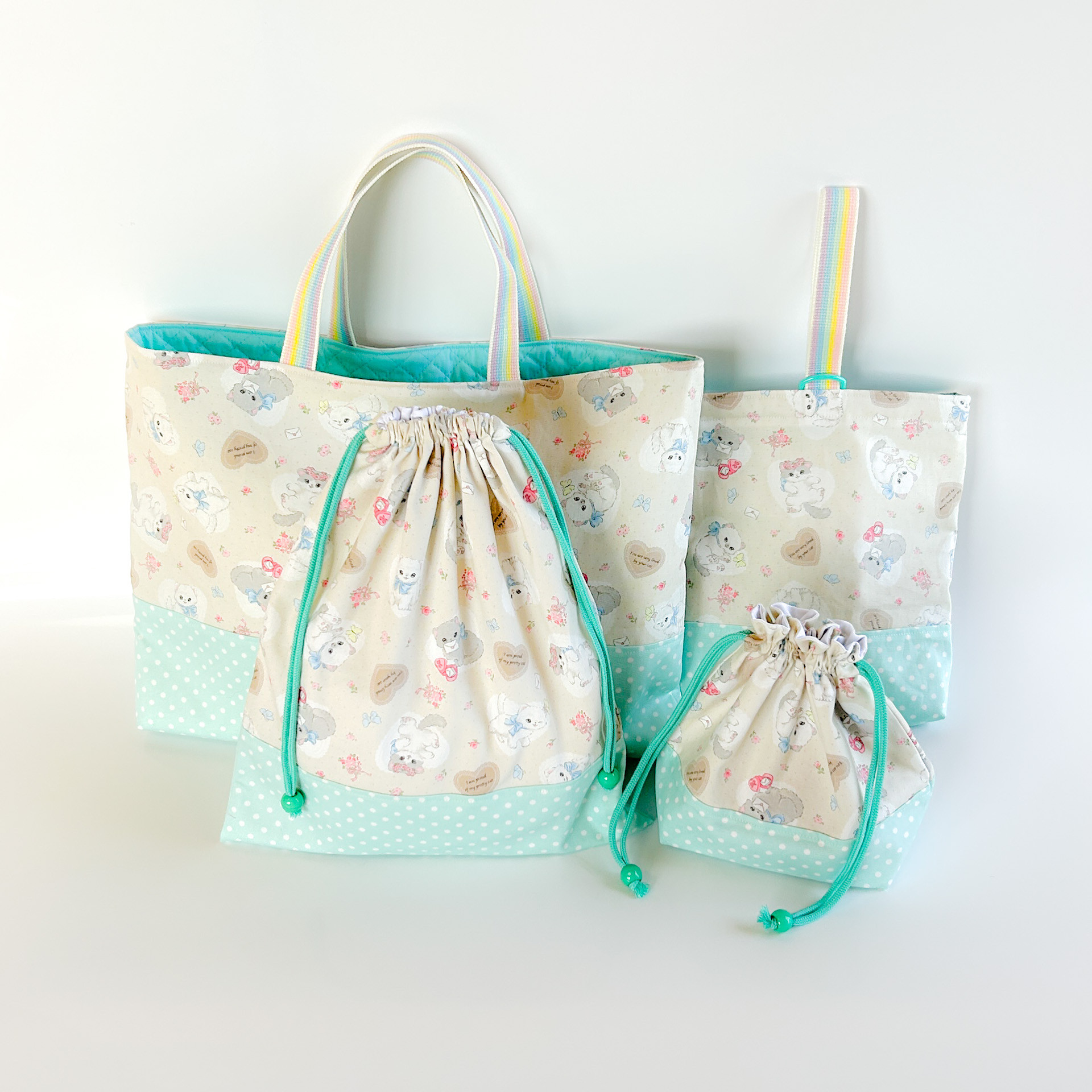 入園入学4点セット【ラブリーねこちゃん柄】　グリーン色　(通園バック、靴入れ、体操着袋、お弁当袋)オーダー・名入れ可