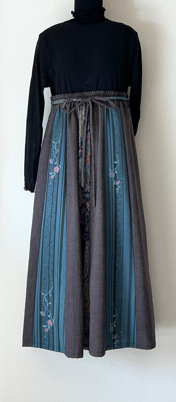 　フレアスカート16枚剥ぎ（着物リメイク）（丈86㎝） 3枚目の画像