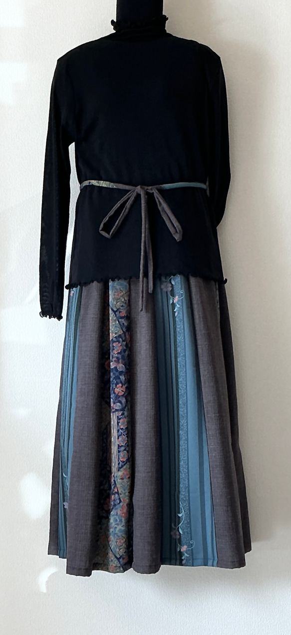 　フレアスカート16枚剥ぎ（着物リメイク）（丈86㎝） 4枚目の画像