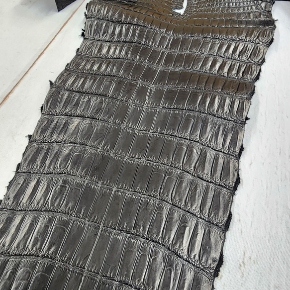 ワニ革 クロコ 半艶マット  黒　No.C008959 17枚目の画像