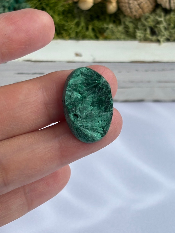 マラカイト（孔雀石）シャトヤンシー 原石 ルース 33 天然石 天然色 2枚目の画像