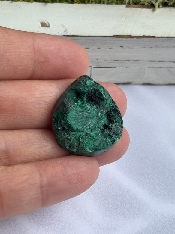 マラカイト（孔雀石）シャトヤンシー 原石 ルース 34 天然石 天然色 2枚目の画像